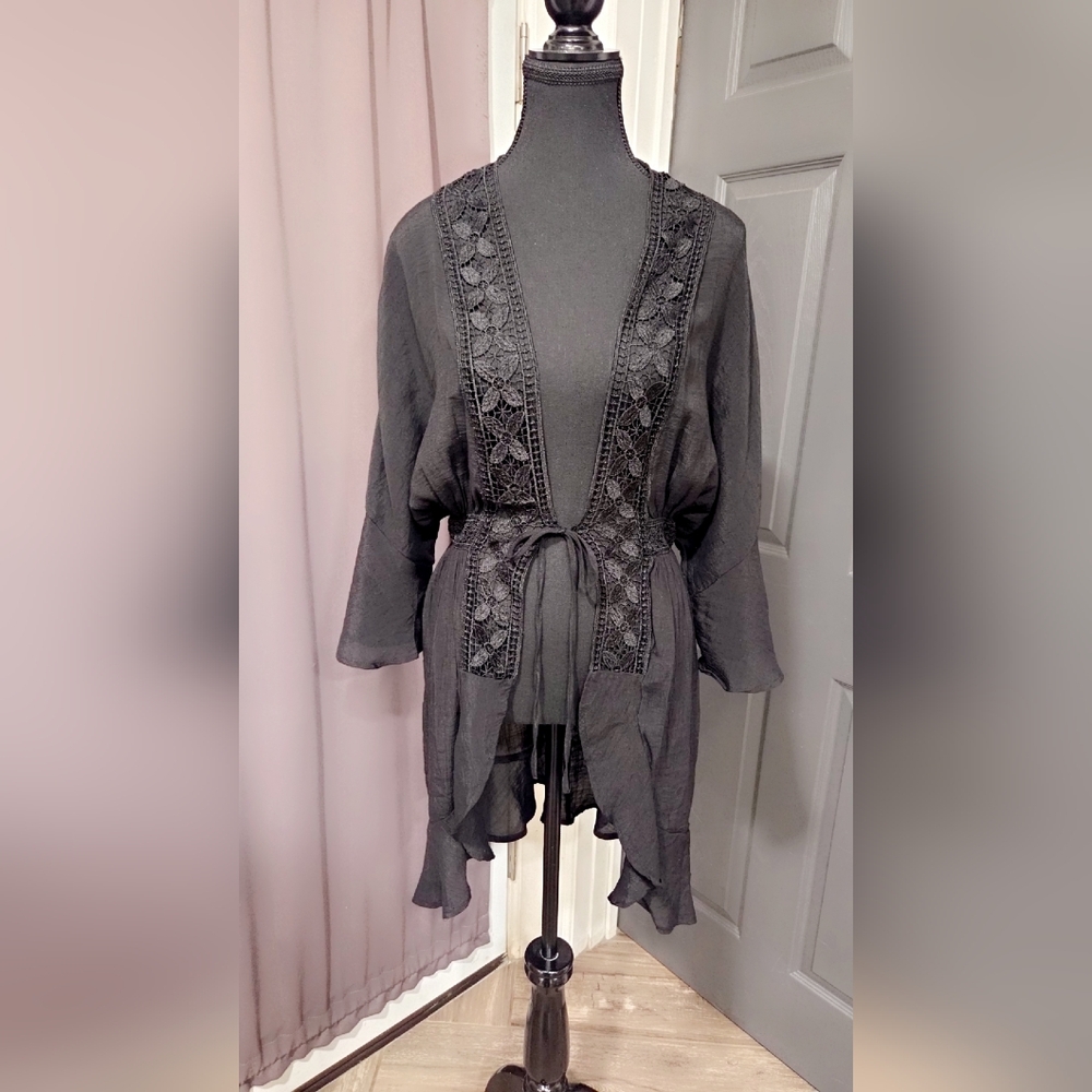 Love Tree Black Top With Lace Accent